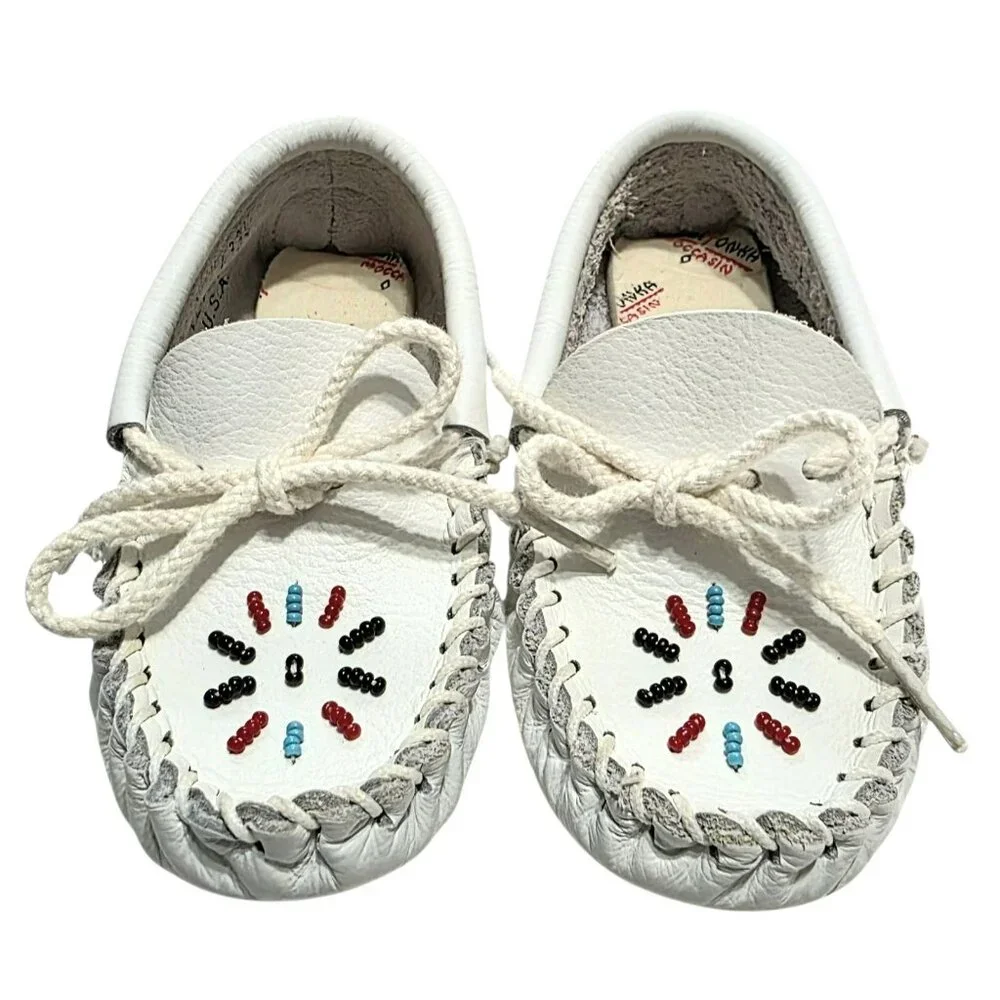 VTG Minnetonka White Leather Moccasins Small Kids 9 Shoes Indian Costume Moc USA